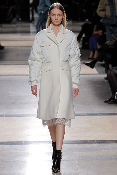 Look 8
